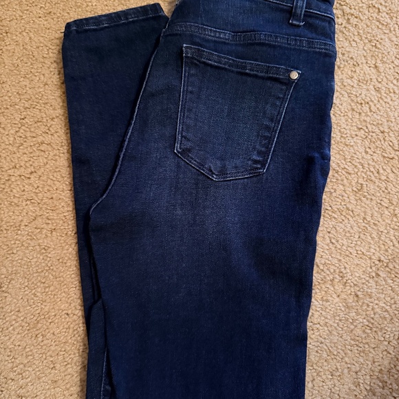 Judy Blue Jeans - Picture 4 of 4